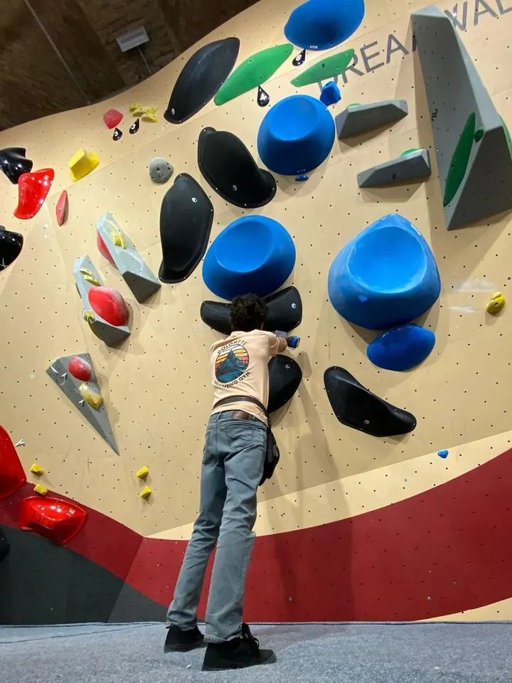 Dolomyte Bouldering Gym — boulder-studio a San Luigi, Trieste — 3