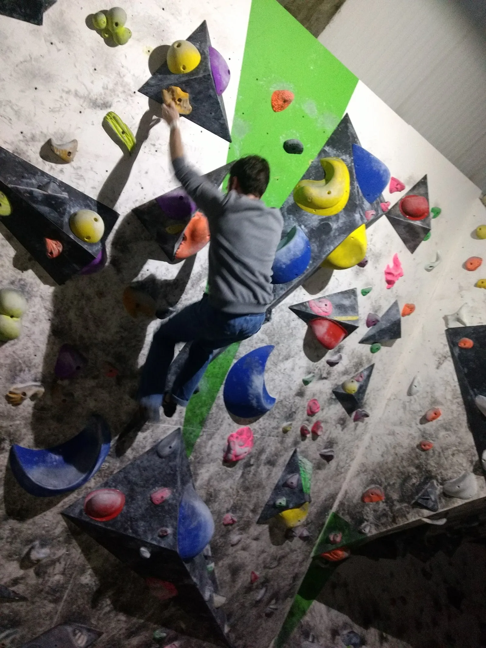 Area 51 Boulder — escalada-studio en Irun — 2