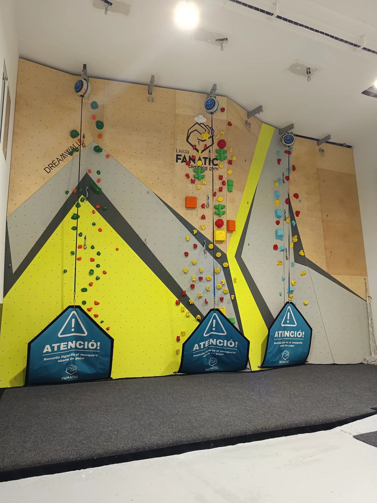 Fanatic — escalada-studio en Lleida — 4