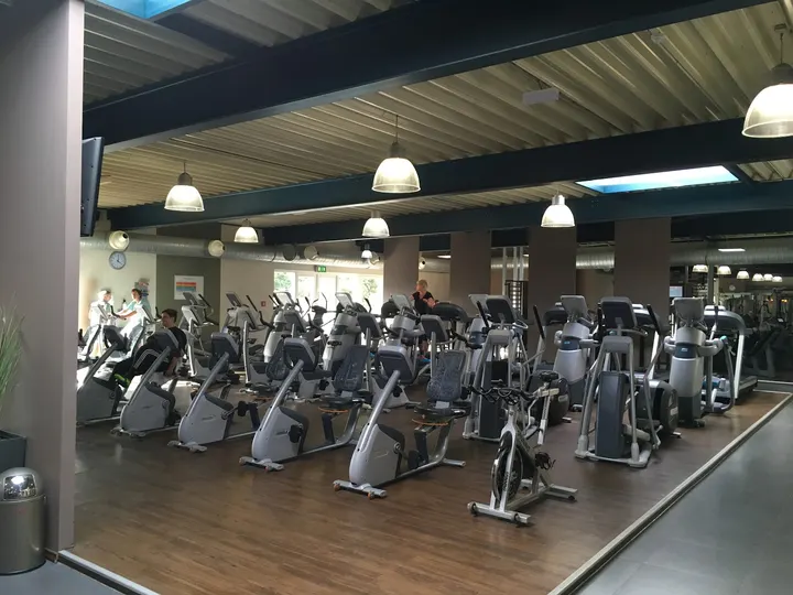 XXL Fitnesscenter Athlesis — fitnessstudio in Hüttenheim, Duisburg — 2