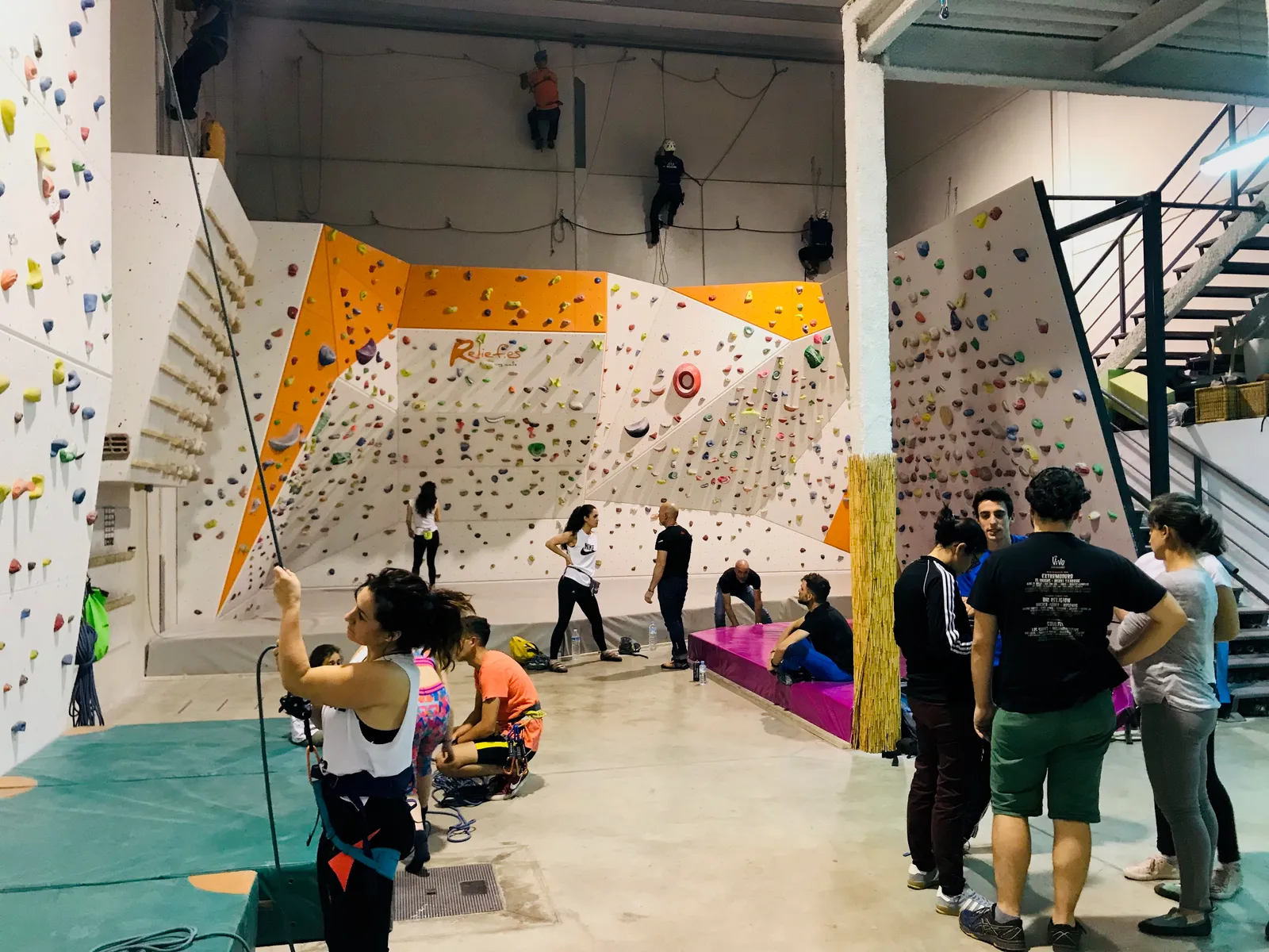 WISECLIMB - Rocódromo — escalada-studio en Alcalá de Guadaíra — 2