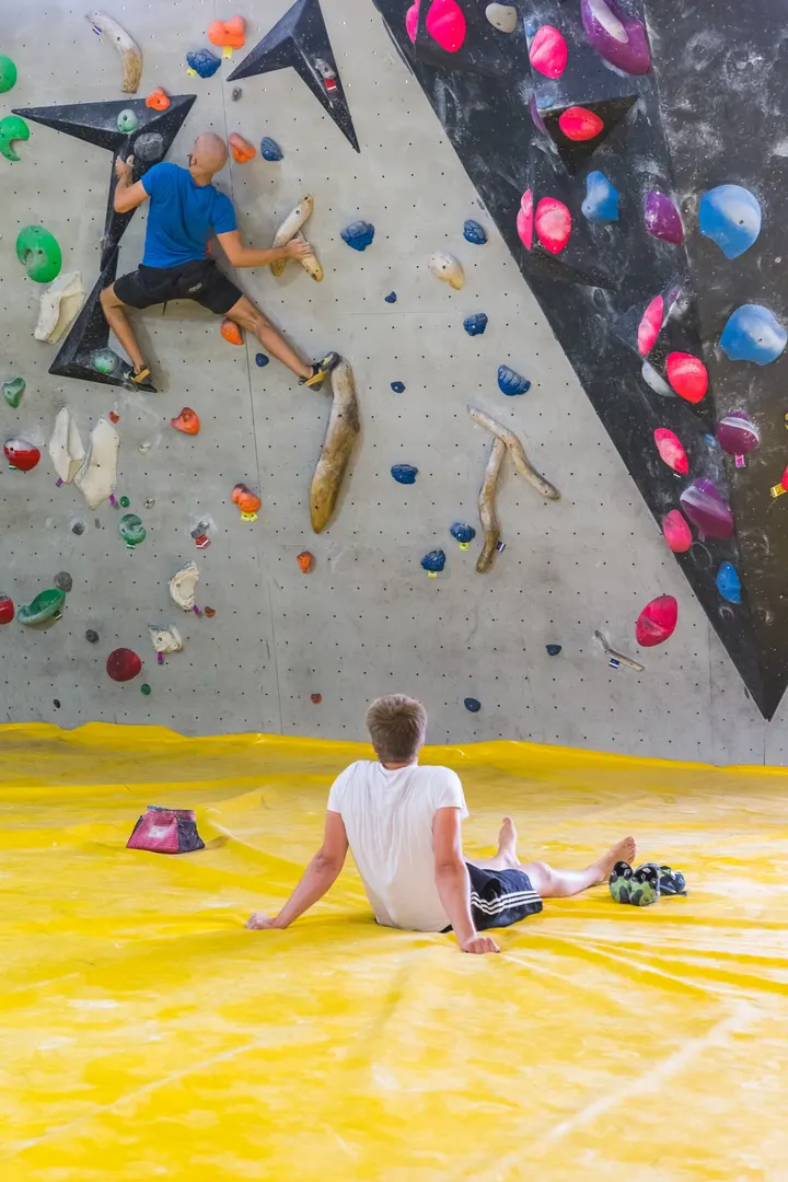 Linie7 - Bouldern in Bremen Kletterhalle — Klettern in Mitte, Bremen