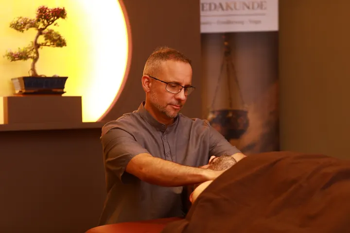Ayurvedakunde Massagen — yoga-studio in Potsdam — 5
