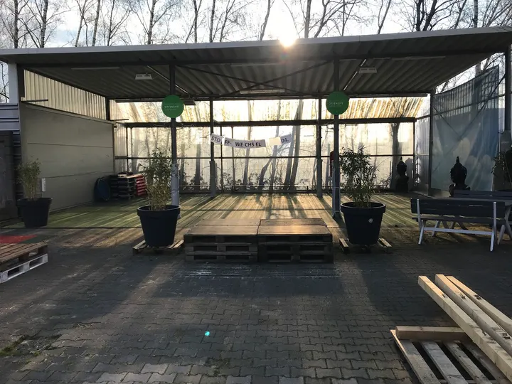 BEWEGUNGSOFFENSIVE — pt-studio in Bochum — 5
