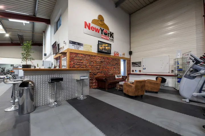 New York HEALTH CLUB — salle de fitness-studio à Champagne-au-Mont-d'Or, Lyon — 2