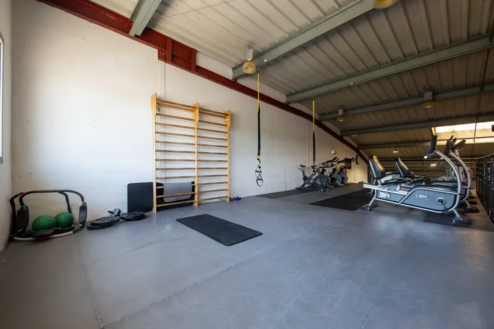 New York HEALTH CLUB — salle de fitness-studio à Champagne-au-Mont-d'Or, Lyon — 3