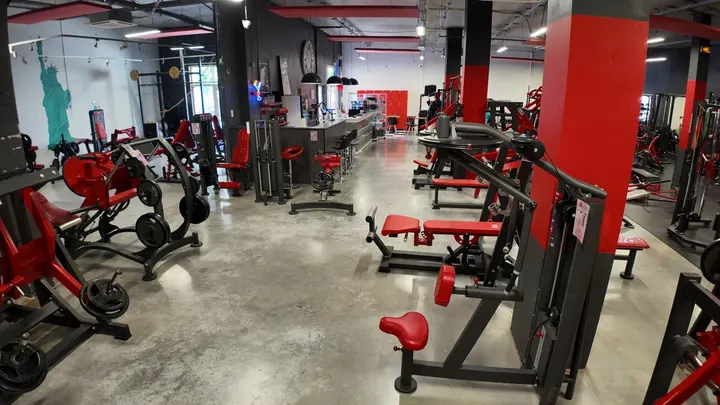 Fit'world — Salle de fitness au Moulin Neuf, Manosque