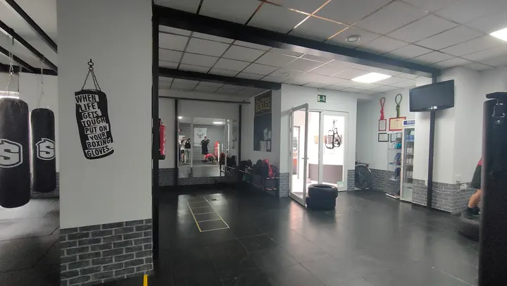 Alé Boxing Club — artes marciales-studio en Sevilla — 4