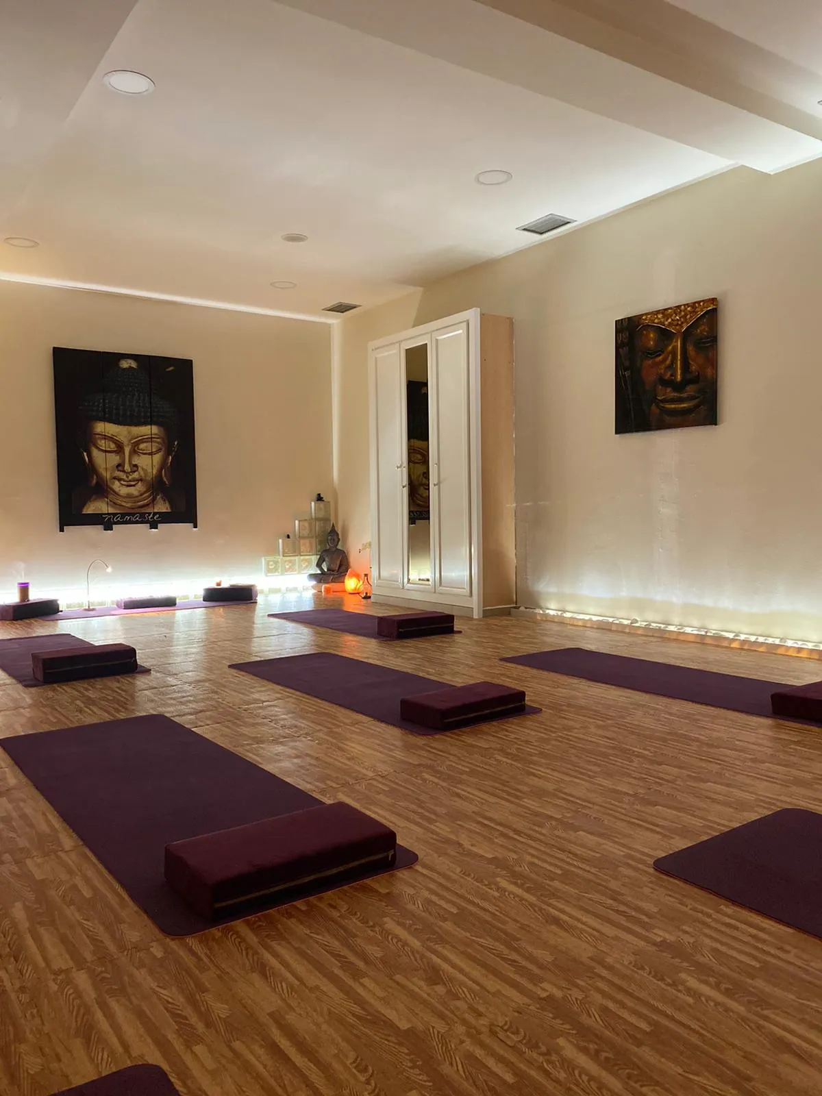 ZEN - Centro de Terapias Naturales, Yoga y Meditación — yoga-studio en León — 4