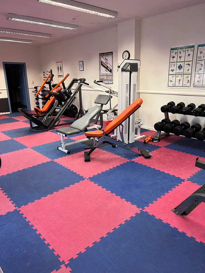 Ferguslie Sports Centre — fitness studio in Ferguslie Park, Paisley — 3