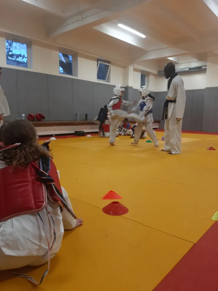 LE CERCLE DE TAEKWONDO DES ARCHERS — arts martiaux-studio à Paris — 4