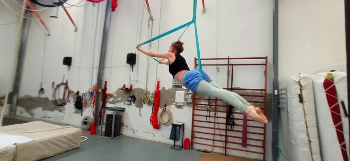 Asociación Atlantis el Surgir del Arte — aerial-studio en Barcelona — 4
