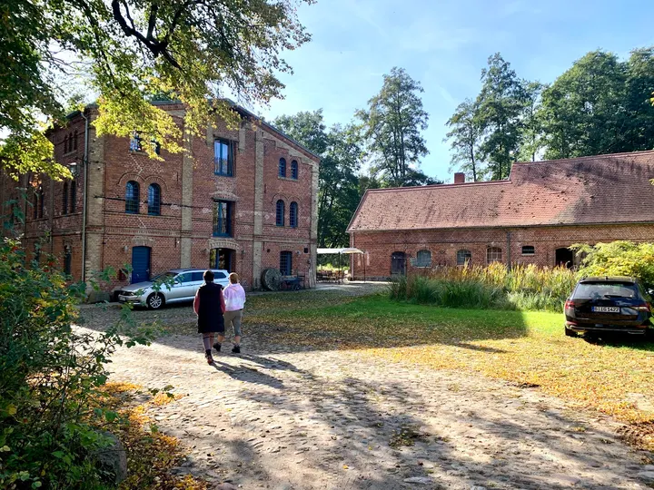 Holistic Yoga Retreats Berlin — yoga-studio in Prenzlauer Berg, Berlin — 3
