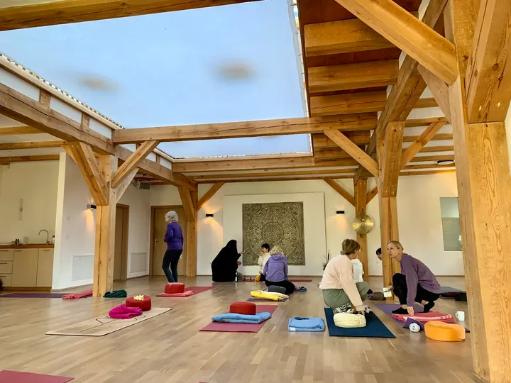 Holistic Yoga Retreats Berlin — Yoga in Prenzlauer Berg, Berlin