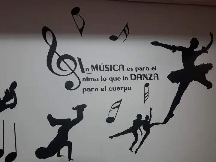 Adage — baile-studio en Nou Barris, Barcelona — 2