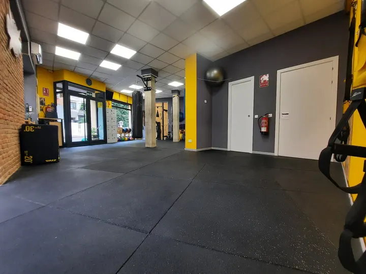 Gimnasio - G-UNIT - Centro de entrenamiento - HIIT — hiit-studio en Tetuán, Madrid — 2