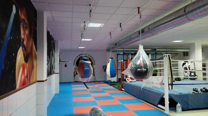 Escuela de Boxeo Nauzet — artes marciales-studio en Montaña San Francisco, Vecindario — 3