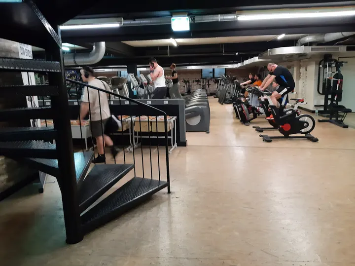 Aktiv Sport Fitness GmbH Oliver Türk — Fitnessstudio in Nells-Ländchen, Trier