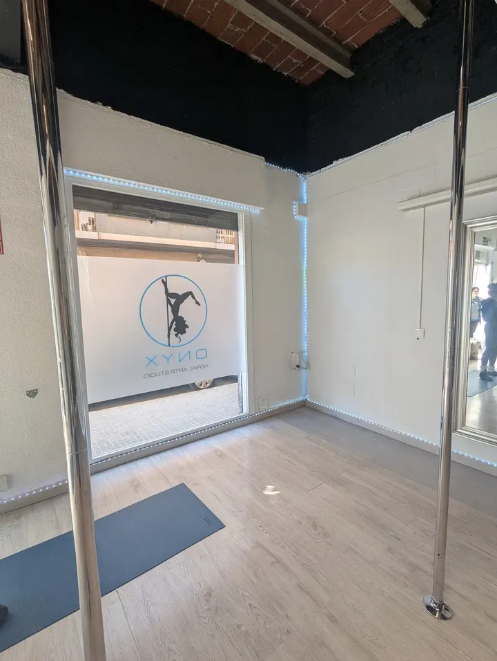Onyx Aerial Arts Sabadell Pole Dance — estudio de fitness-studio en la Concòrdia, Sabadell — 2