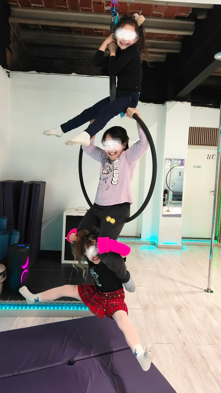 Onyx Aerial Arts Sabadell Pole Dance — estudio de fitness-studio en Sabadell — 3
