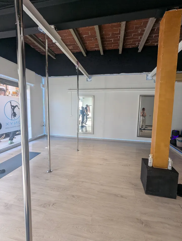 Onyx Aerial Arts Sabadell Pole Dance — Baile en la Concòrdia, Sabadell