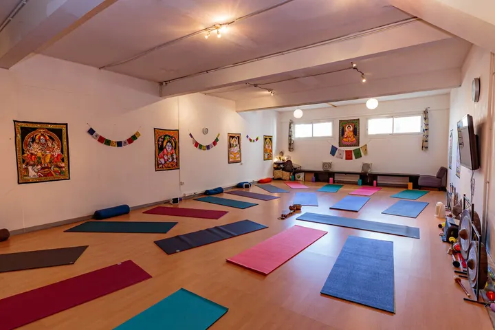 yoga passion nice — Yoga au Port, Nice