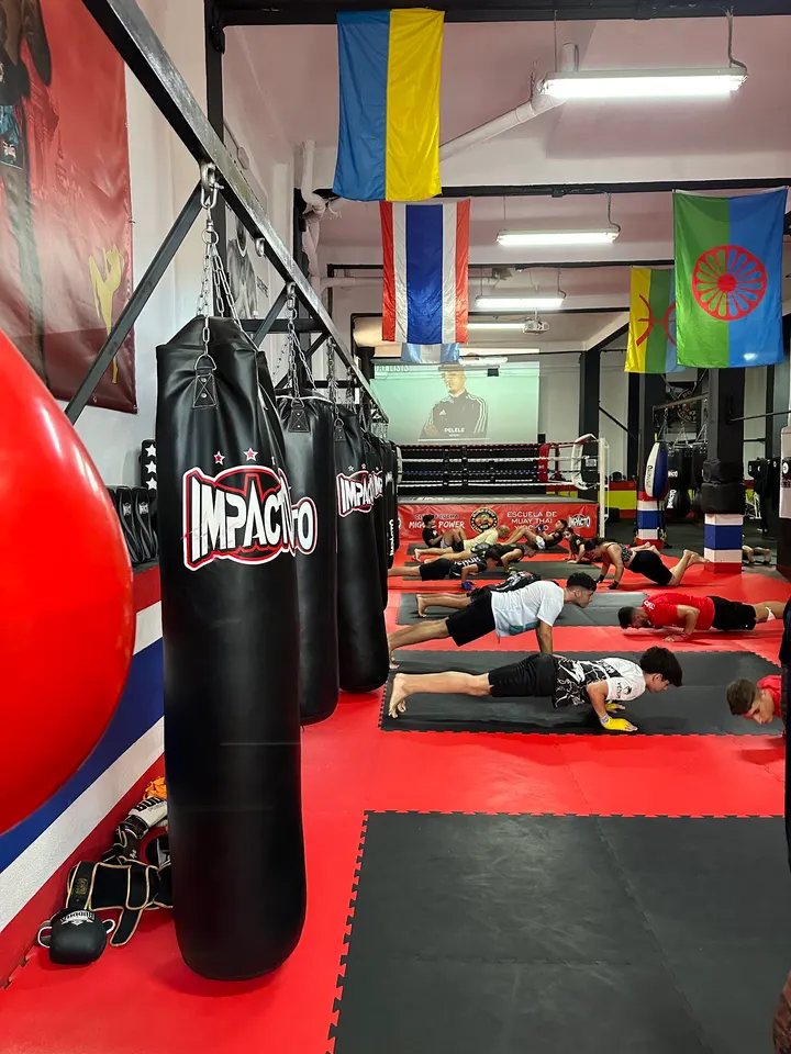 Club de Lucha FBK Miguel Power — Muay Thai en Victoria Eugenia, Málaga