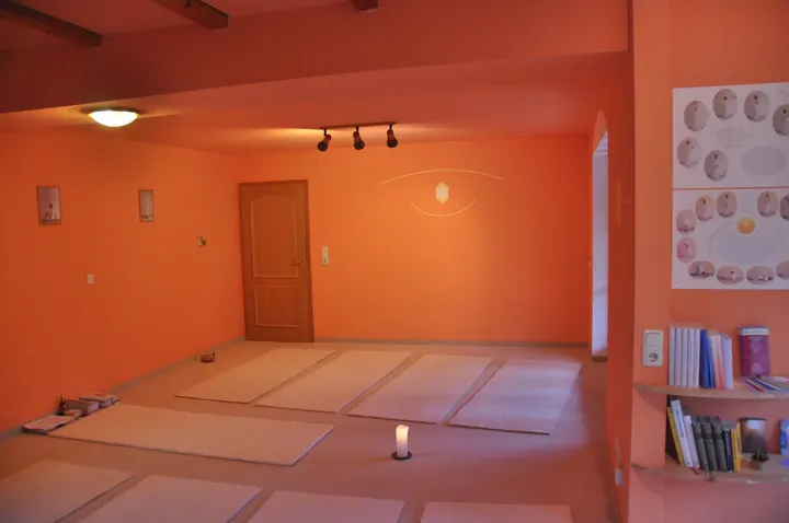 Yoga in jedem Alter - Yogaschule Michaela Friedl — yoga-studio in Trudering-Riem, München — 3