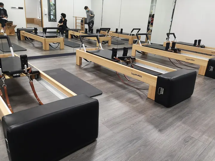 Estudio De Pilates Singular Women Fitness Club Calle Alvaro Cunqueiro — Pilates en As Travesas, Vigo