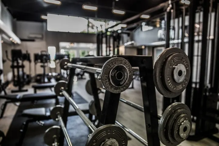 Laholms Hälsocenter — Träningsstudio i Hov, Laholm