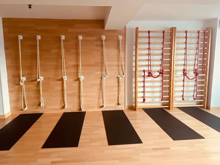 Yoga Iyengar Maitreya Granada — Yoga en Fígares, Granada