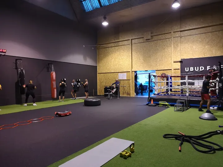 UBUD Fitness &Fight — estudio de fitness-studio en Barrio La Peña, Santander — 3