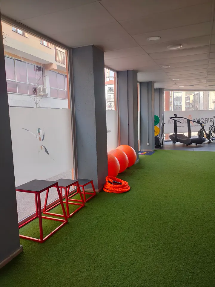 Girona Activa — entrenamiento personal-studio en Eixample, Girona — 2