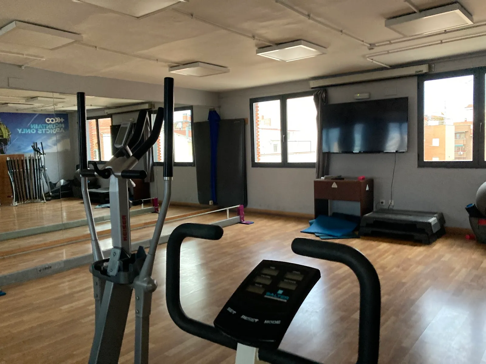 Espacio Acción – Rocódromo — escalada-studio en Ciudad Lineal, Madrid — 2