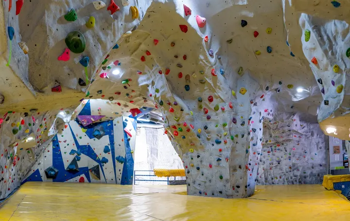 Espacio Acción – Rocódromo — Boulder en Ciudad Lineal, Madrid