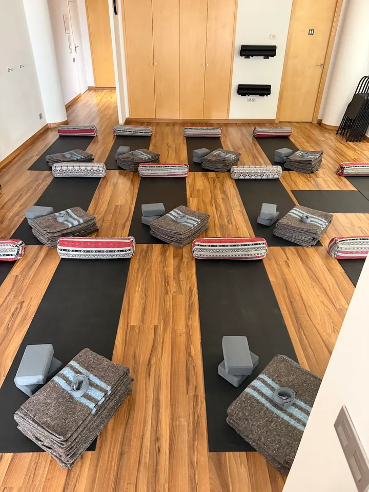 DEL SOL YOGA — Yoga en Castellón de la Plana