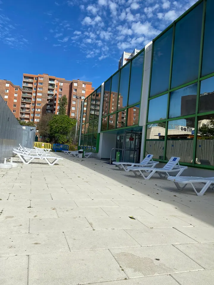 Piscine Marjorie Gestring Bd de Reims — studio à Paris — 3