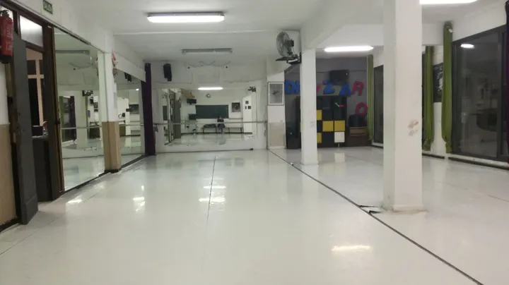 GIMNASIO MAZARREDO — Estudio de fitness en Abando, Bilbao