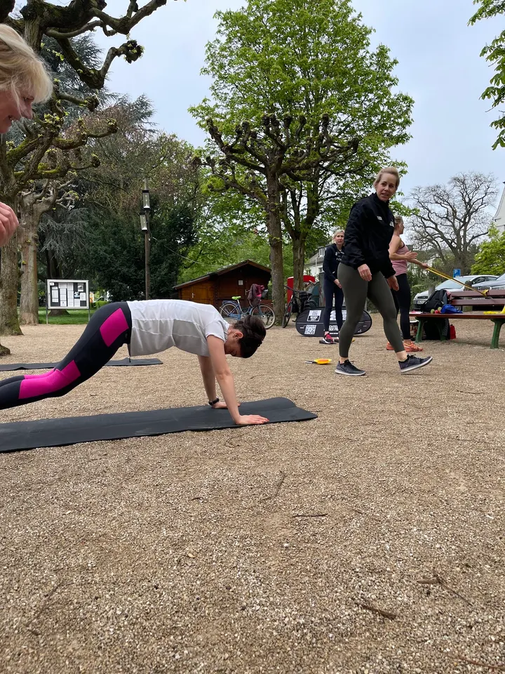 OUTSIDE WORKOUT - PANORAMAPARK || Echtes Training an der frischen Luft. — Fitnessstudio in Bad Godesberg, Bonn