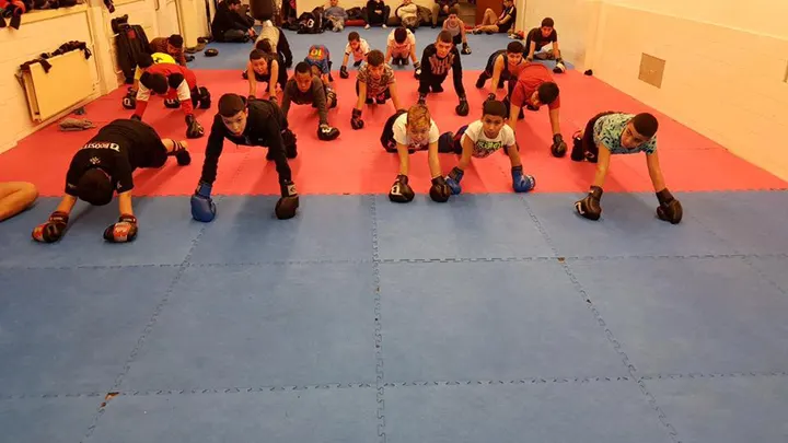 Kickboksen voor Kinderen — vechtsport-studio in Loosduinen, Den Haag — 2