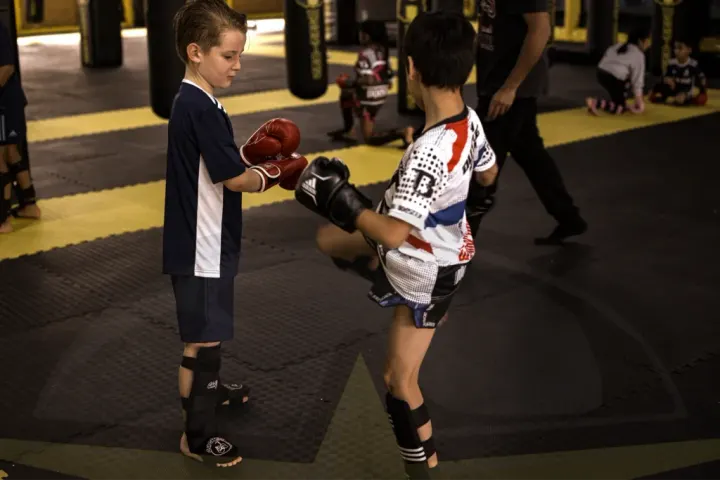 Kickboksen voor Kinderen — Vechtsport in Loosduinen, Den Haag
