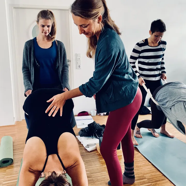 Yogalehrer Ausbildung Freiburg — yoga-studio in Freiburg im Breisgau — 4