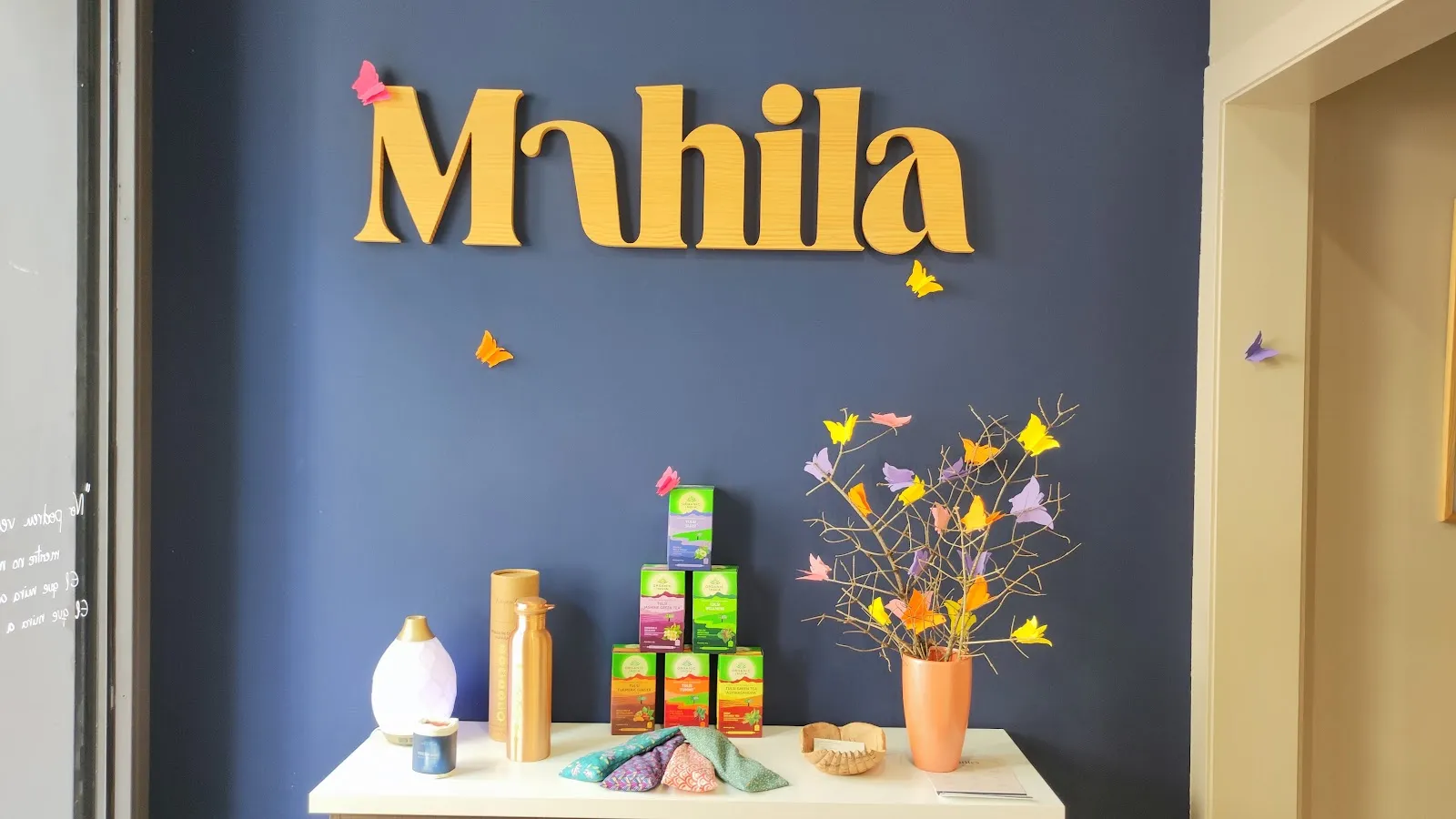 Mahila - Yoga Y Terapias Para La Mujer — yoga-studio en Sant Vicenç dels Horts — 5