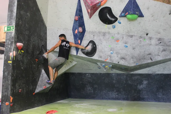 Rocódromo en Madrid ≫ The Climb ≫ — Escalada en San Nicasio, Leganés