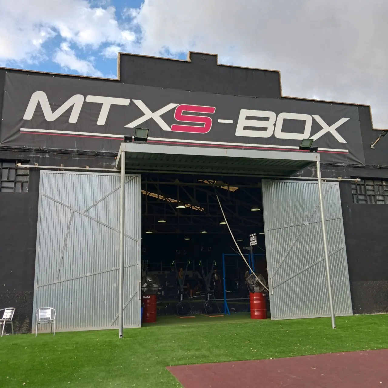MTXS Box | Cross-training, halterofilia, powerlifting, hyrorace — crossfit-studio en Alicante — 2