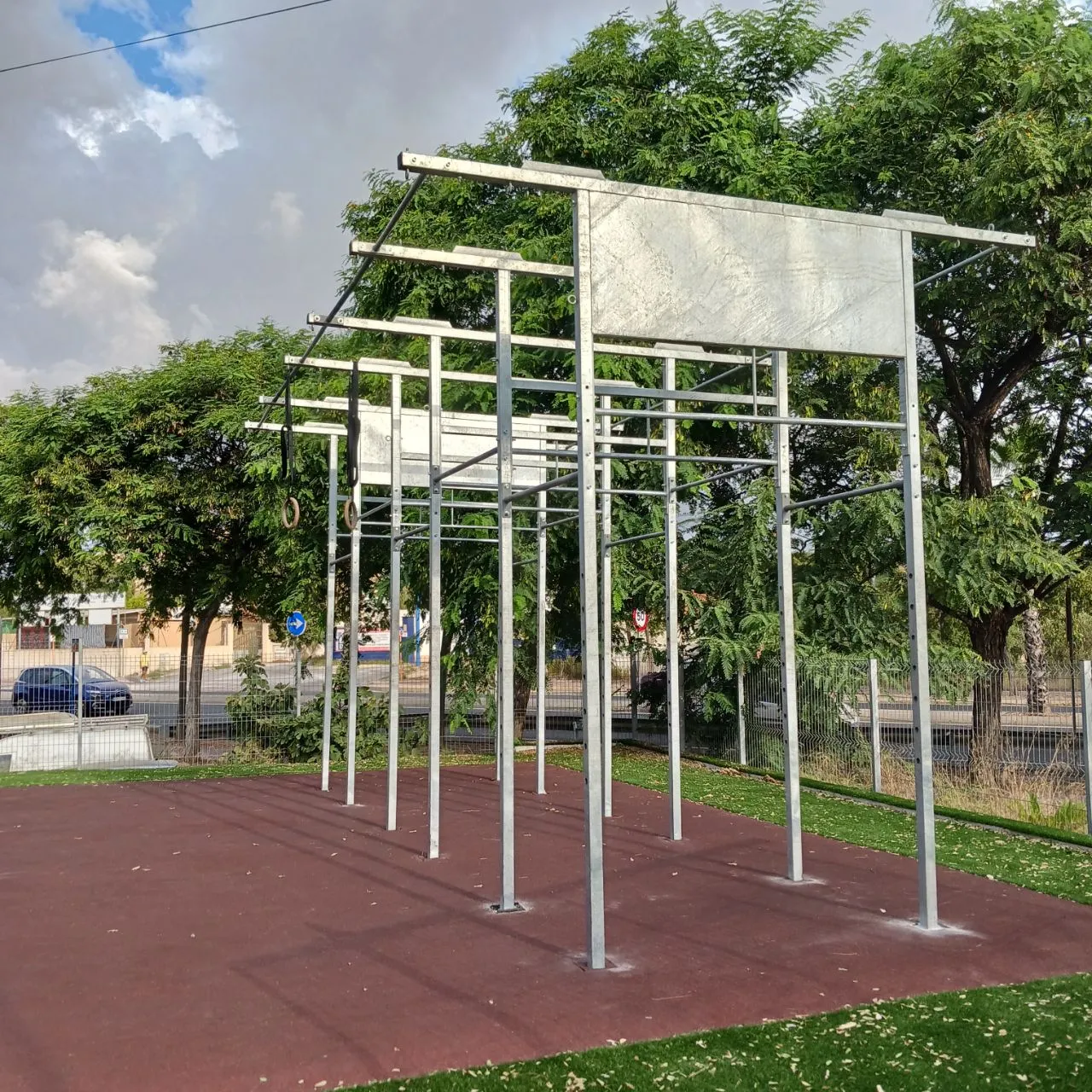 MTXS Box | Cross-training, halterofilia, powerlifting, hyrorace — crossfit-studio en Alicante — 3