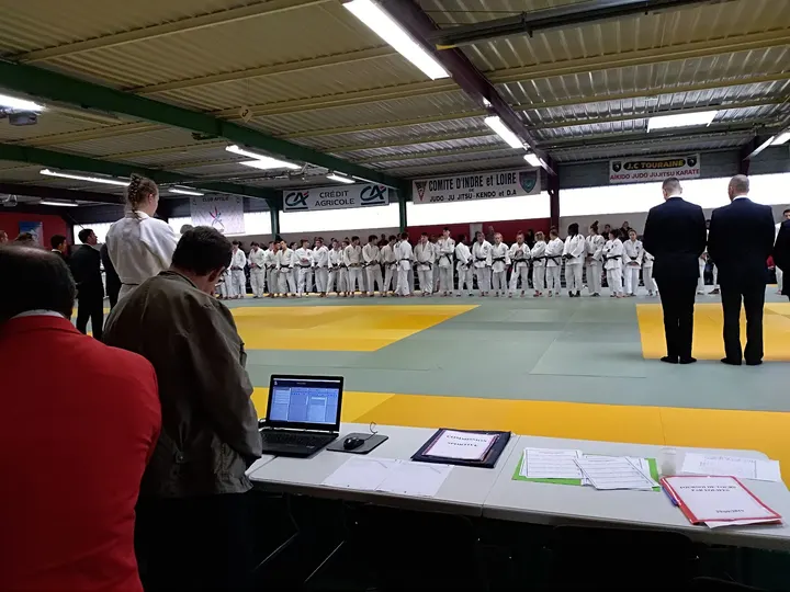 Dojo André Van Hauwe — Arts martiaux à Rabaterie, Tours