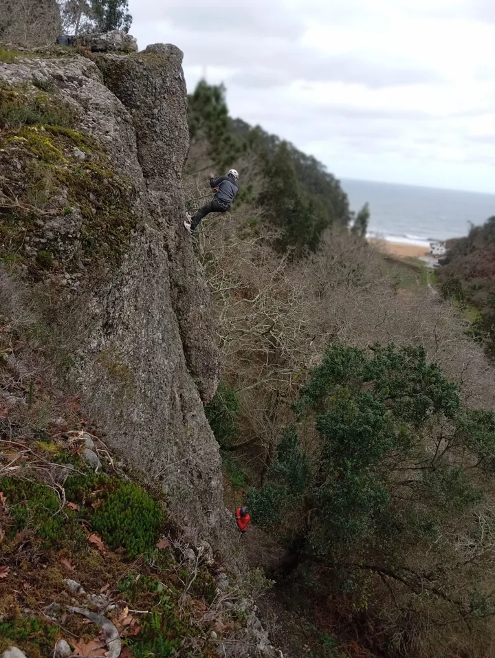 Escuela escalada La Ñora — escalada-studio en Somió, Gijón — 3