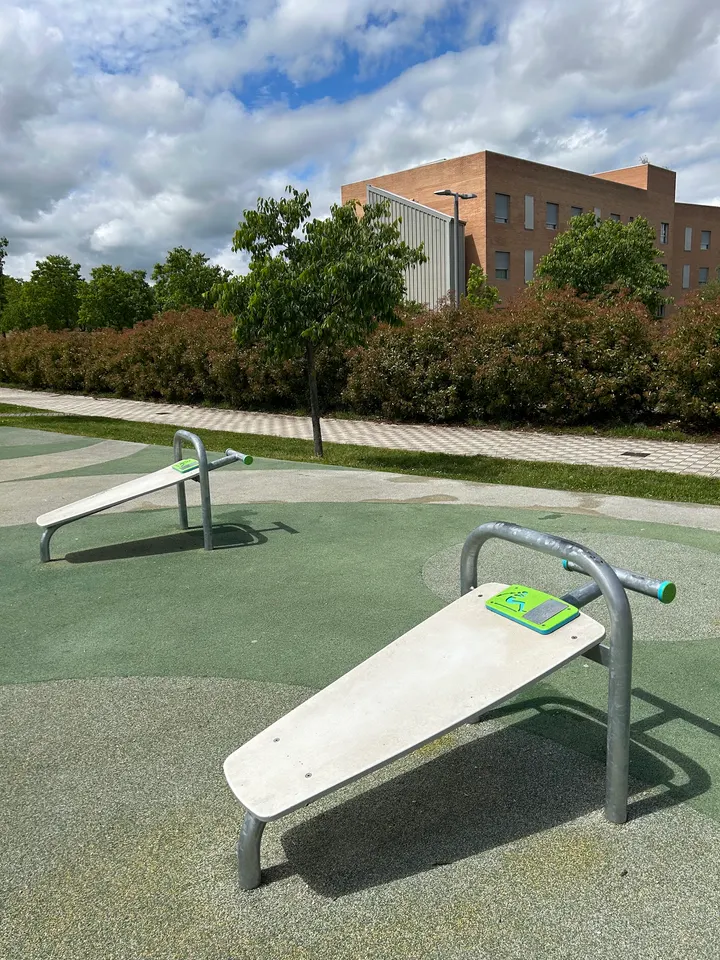 Parque de Barras de Calistenia Mutilva — calisthenics-studio en Pamplona — 3