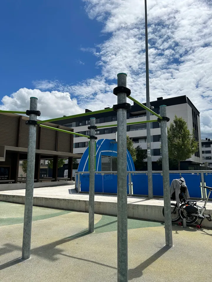 Parque de Barras de Calistenia Mutilva — calisthenics-studio en Pamplona — 3